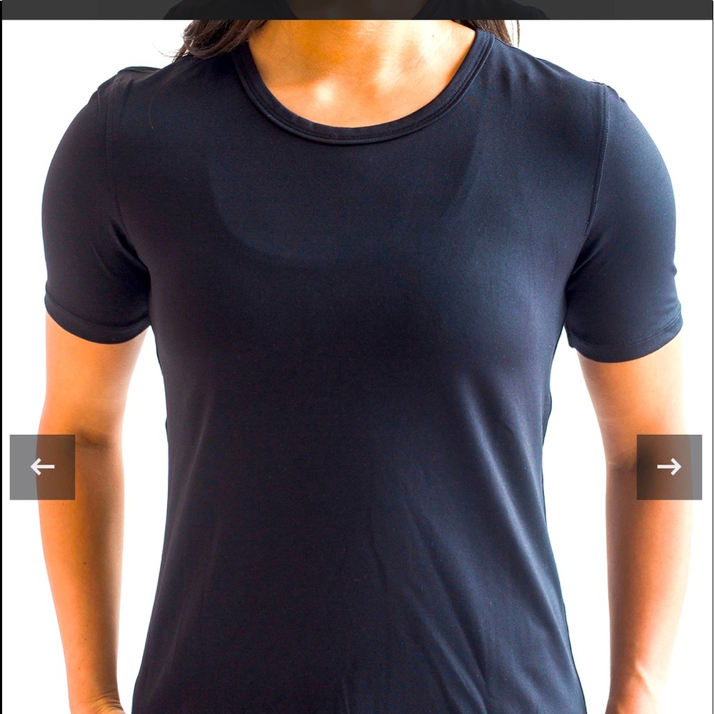 Zyia black go to tee